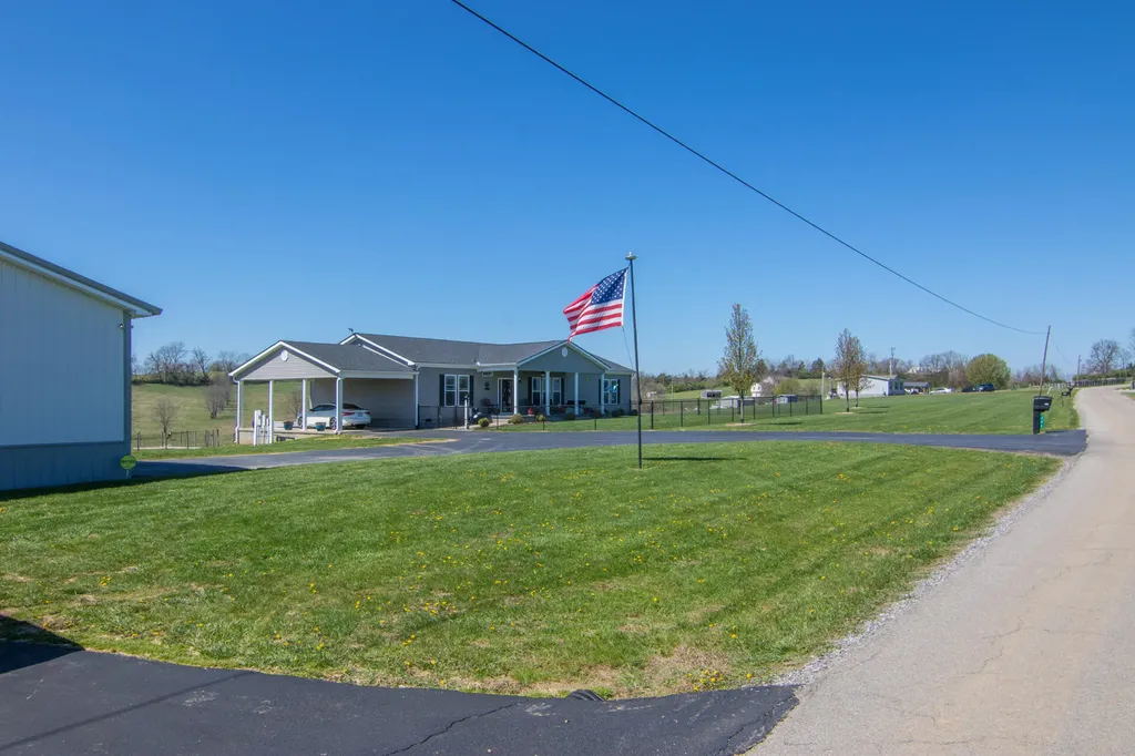 386 Oakland Lane Harrodsburg KY 40330