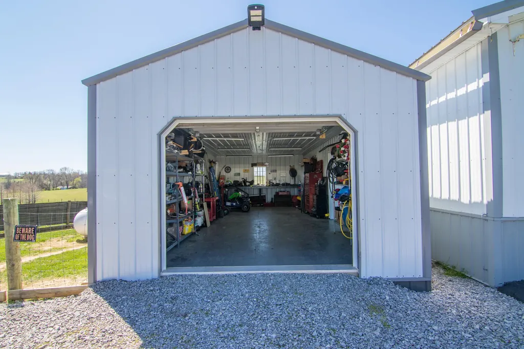 386 Oakland Lane Harrodsburg KY 40330