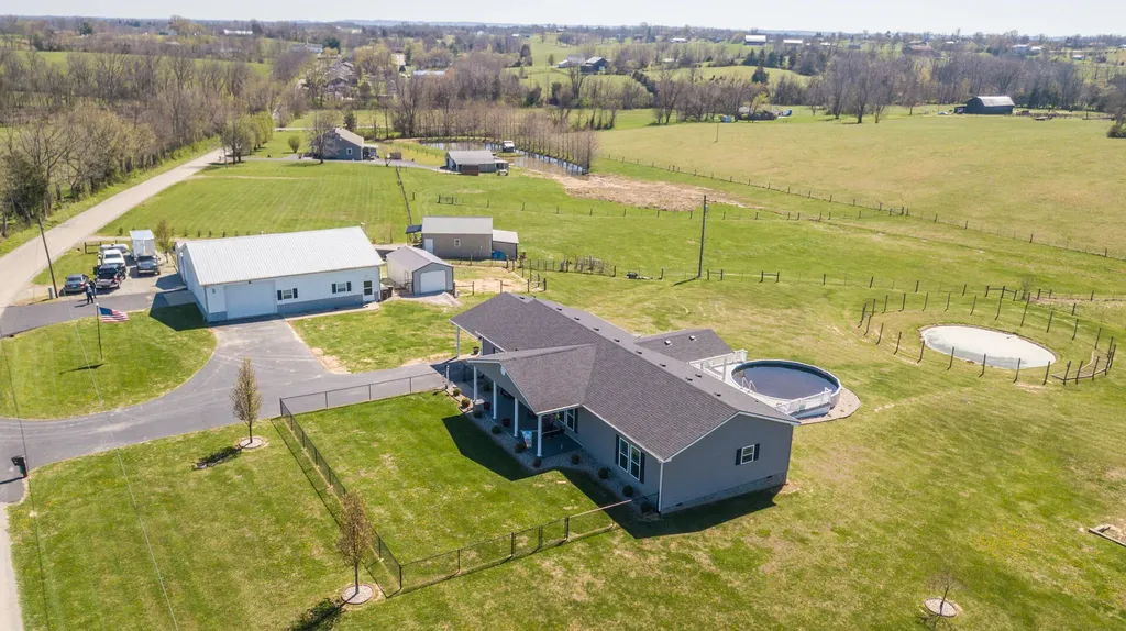 386 Oakland Lane Harrodsburg KY 40330