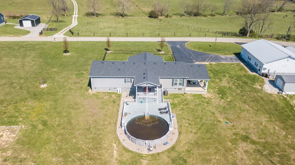 386 Oakland Lane Harrodsburg KY 40330
