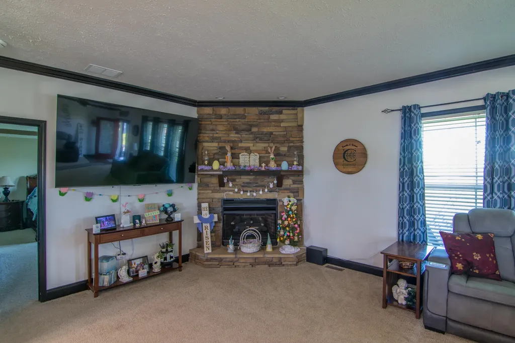 386 Oakland Lane Harrodsburg KY 40330