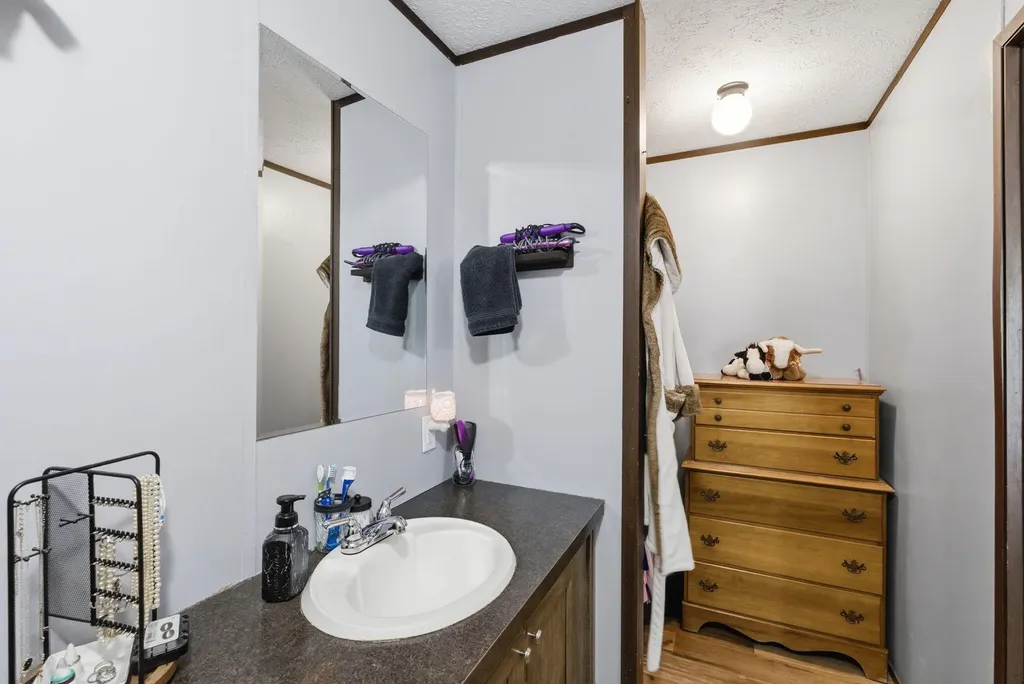 415 L E Junction Road Winchester KY 40391