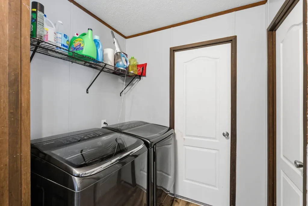 415 L E Junction Road Winchester KY 40391
