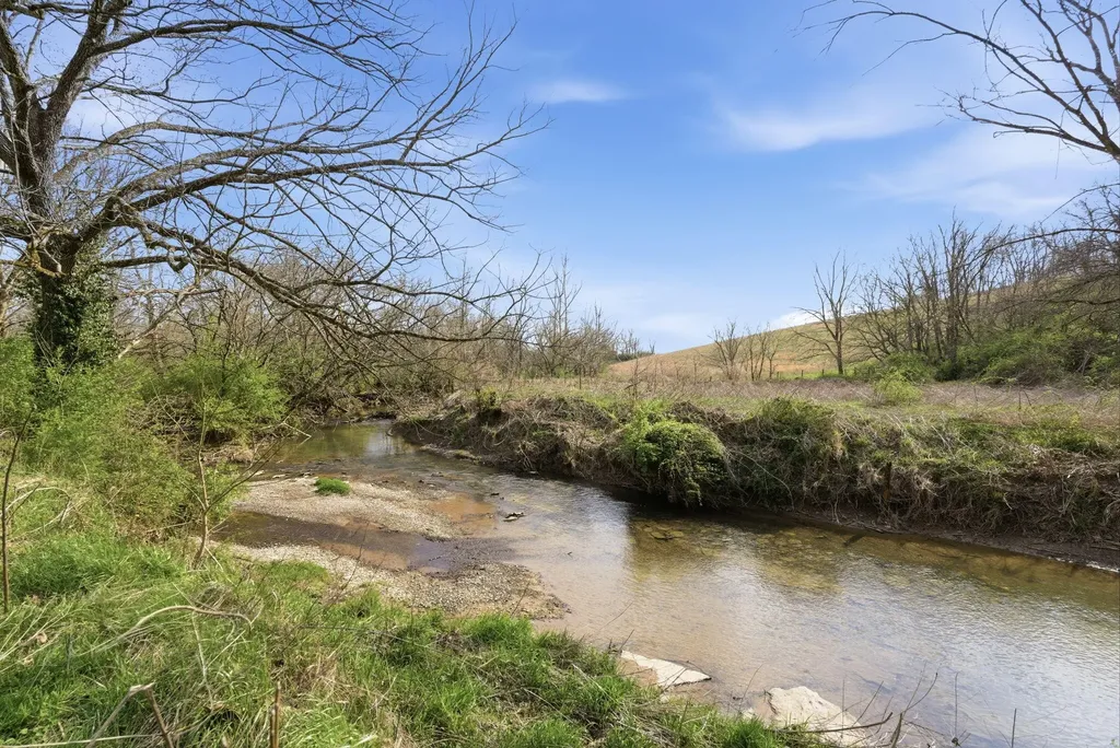 415 L E Junction Road Winchester KY 40391
