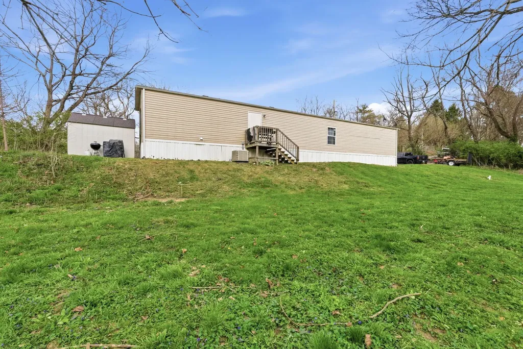 415 L E Junction Road Winchester KY 40391