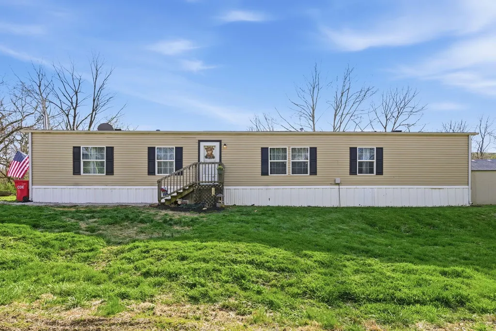415 L E Junction Road Winchester KY 40391