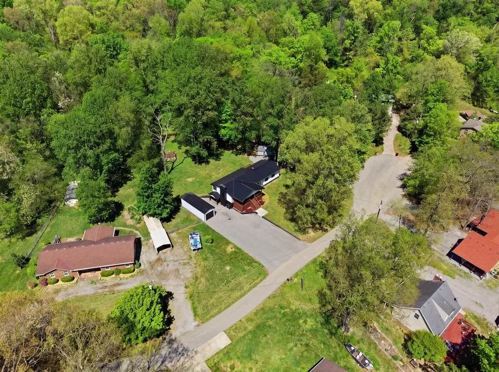 597 Herrington Haven Road Lancaster KY 40444