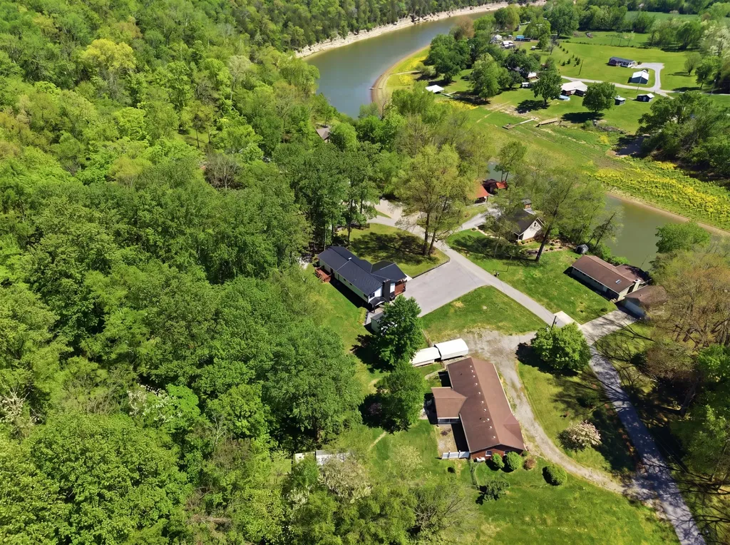 597 Herrington Haven Road Lancaster KY 40444