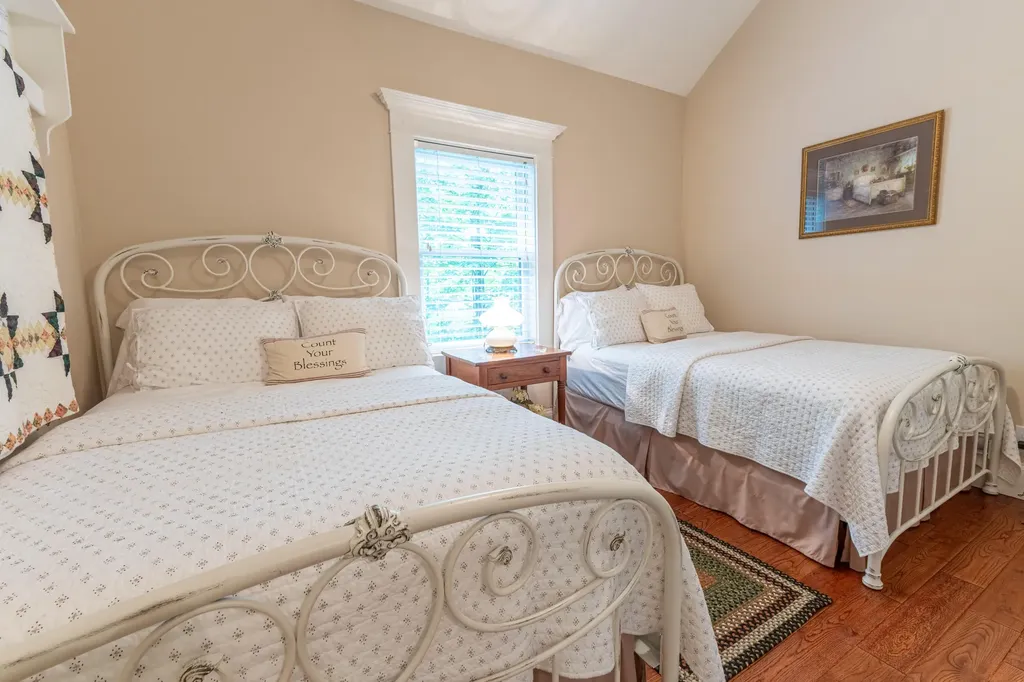 1560 Bell Phipps Road Monticello KY 42633