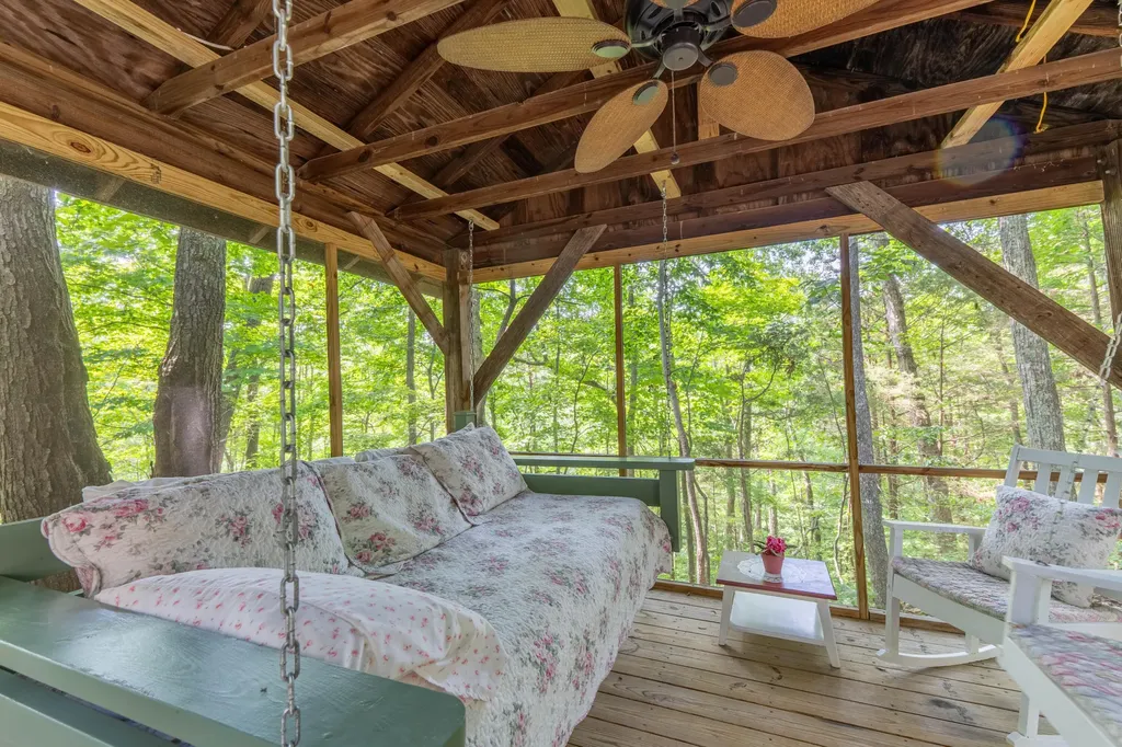 1560 Bell Phipps Road Monticello KY 42633