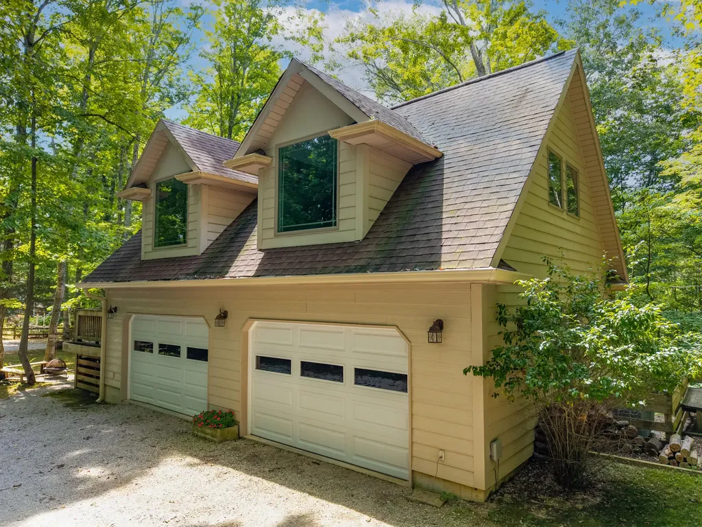 1560 Bell Phipps Road Monticello KY 42633