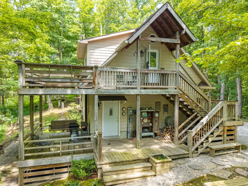 1560 Bell Phipps Road Monticello KY 42633