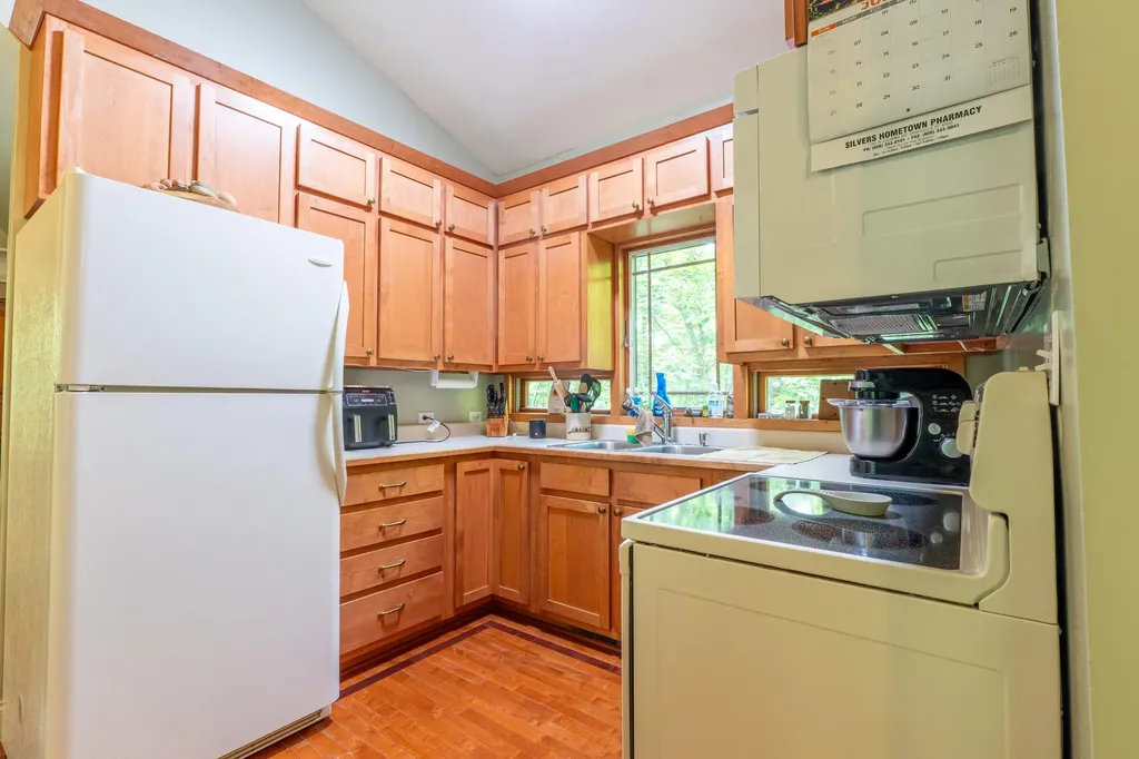 1560 Bell Phipps Road Monticello KY 42633