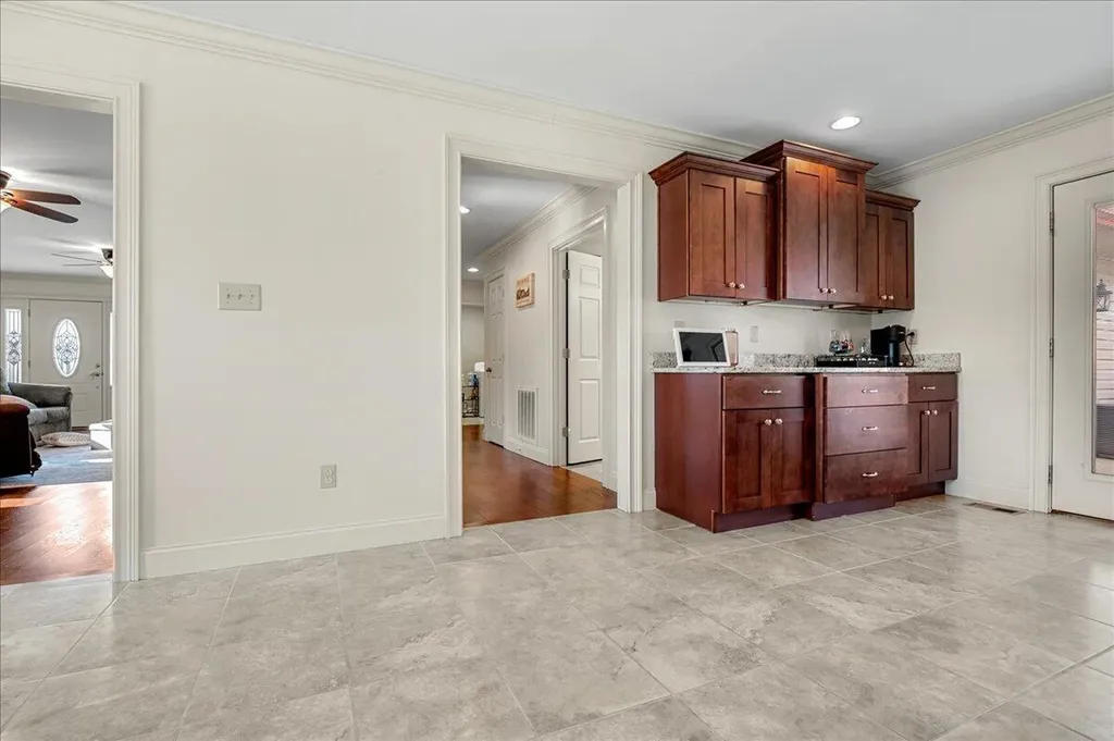 61 Cayenne Lane London KY 40741