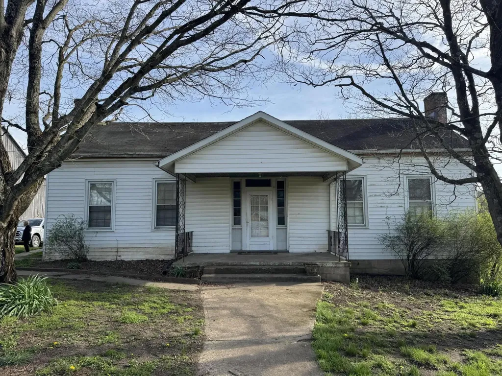 3859 Millersburg Ruddles Mill Road Paris KY 40361
