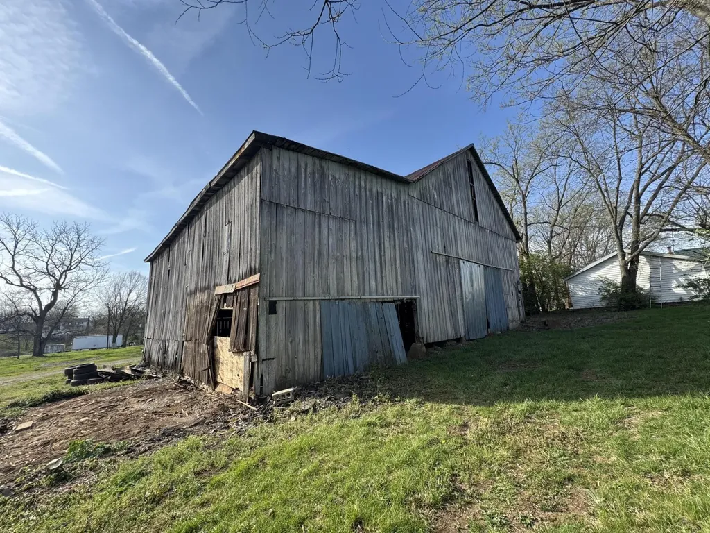 3859 Millersburg Ruddles Mill Road Paris KY 40361