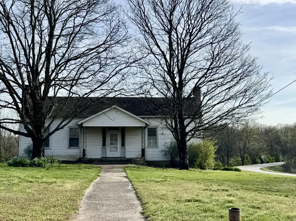 3859 Millersburg Ruddles Mill Road Paris KY 40361
