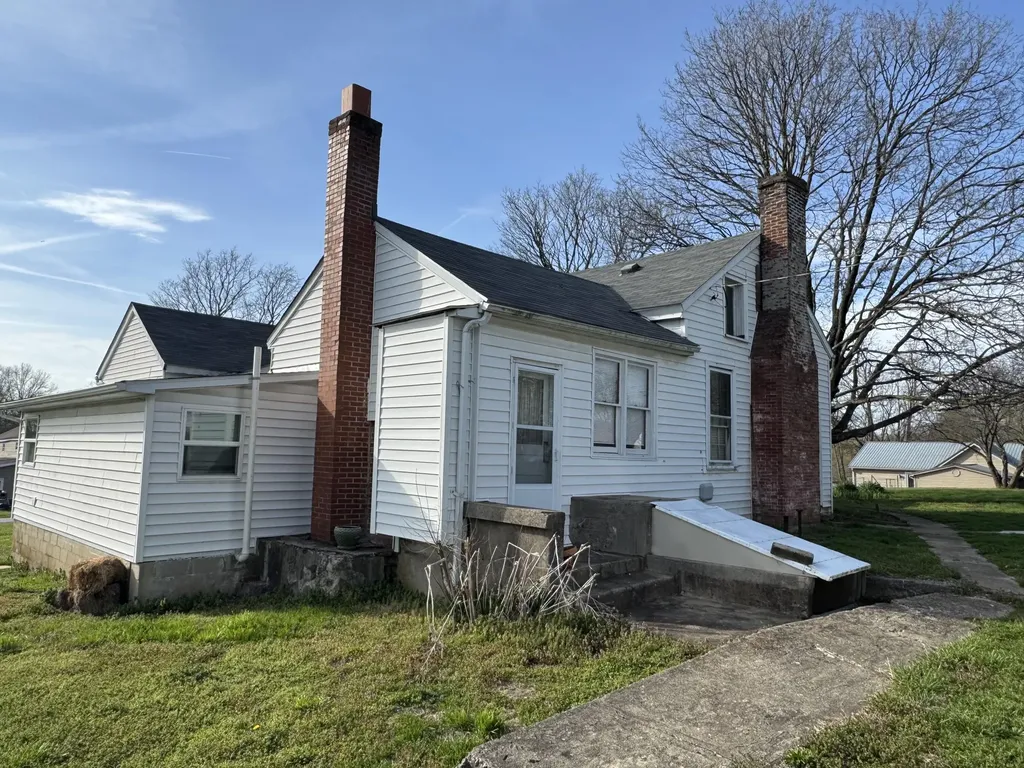 3859 Millersburg Ruddles Mill Road Paris KY 40361