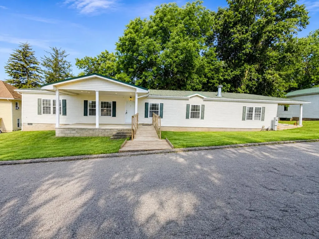 101 Arnold Heights Carlisle KY 40311