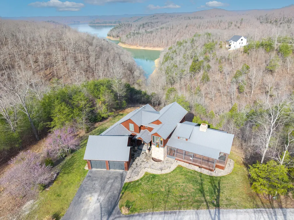1166 Sandstone Point Trail Monticello KY 42633