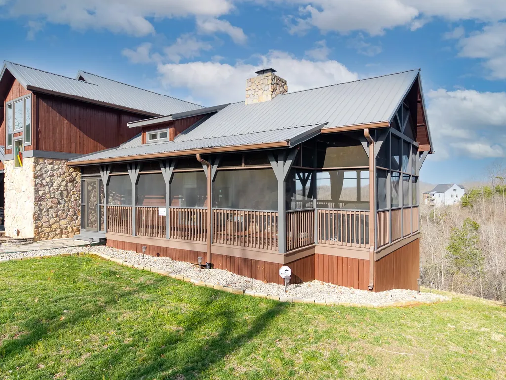 1166 Sandstone Point Trail Monticello KY 42633