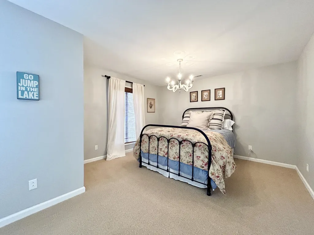 1166 Sandstone Point Trail Monticello KY 42633