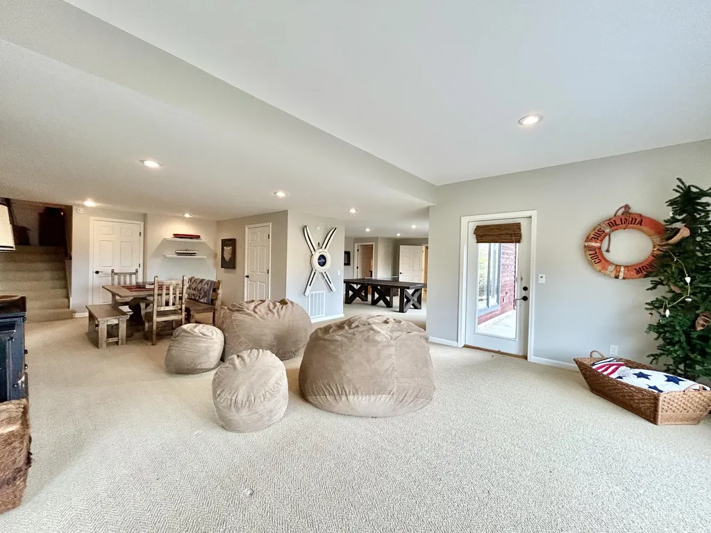 1166 Sandstone Point Trail Monticello KY 42633