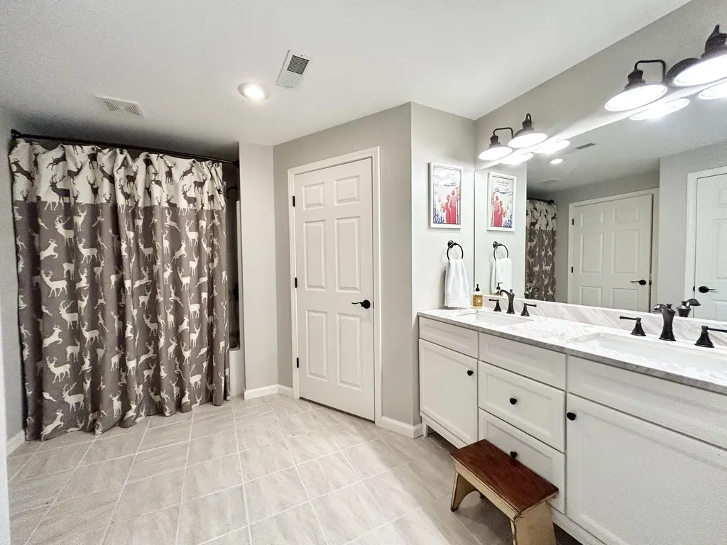1166 Sandstone Point Trail Monticello KY 42633