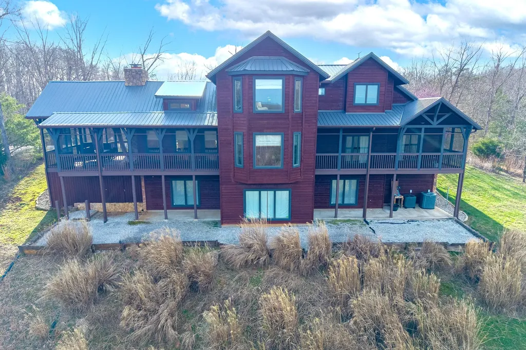 1166 Sandstone Point Trail Monticello KY 42633