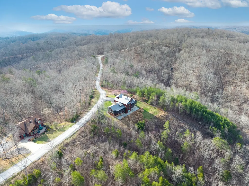 1166 Sandstone Point Trail Monticello KY 42633