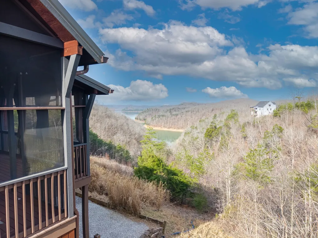 1166 Sandstone Point Trail Monticello KY 42633