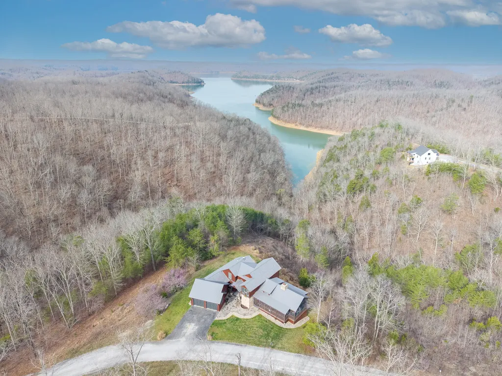 1166 Sandstone Point Trail Monticello KY 42633