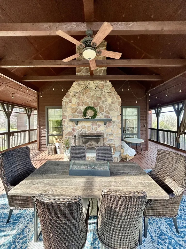 1166 Sandstone Point Trail Monticello KY 42633