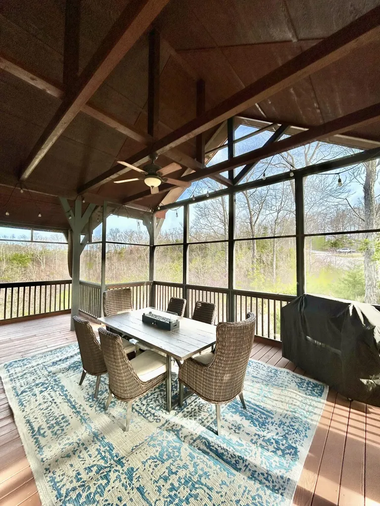 1166 Sandstone Point Trail Monticello KY 42633