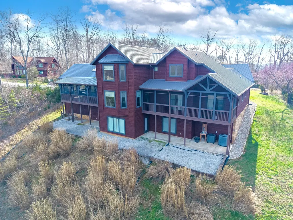 1166 Sandstone Point Trail Monticello KY 42633