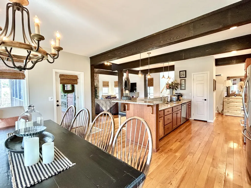 1166 Sandstone Point Trail Monticello KY 42633