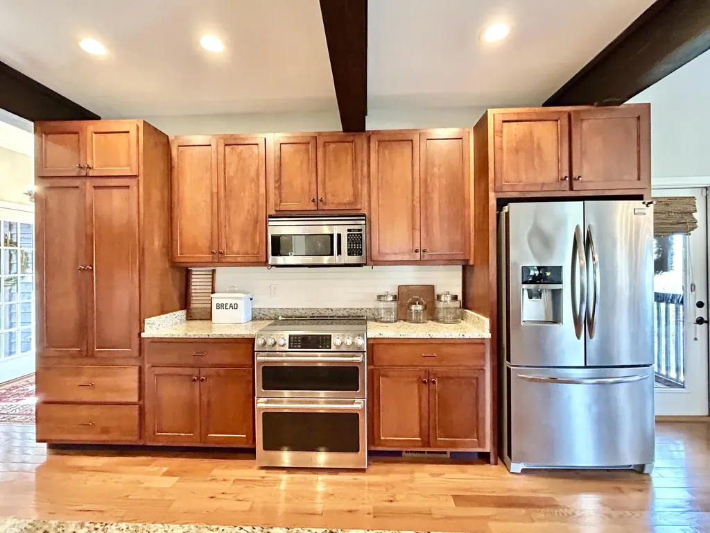 1166 Sandstone Point Trail Monticello KY 42633