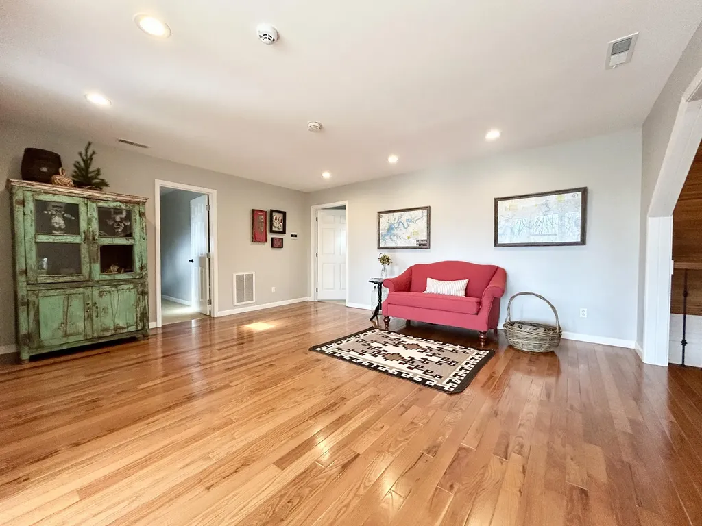 1166 Sandstone Point Trail Monticello KY 42633