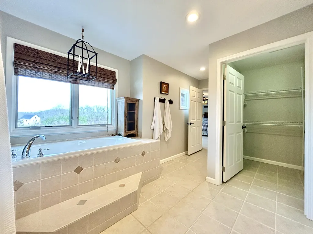 1166 Sandstone Point Trail Monticello KY 42633