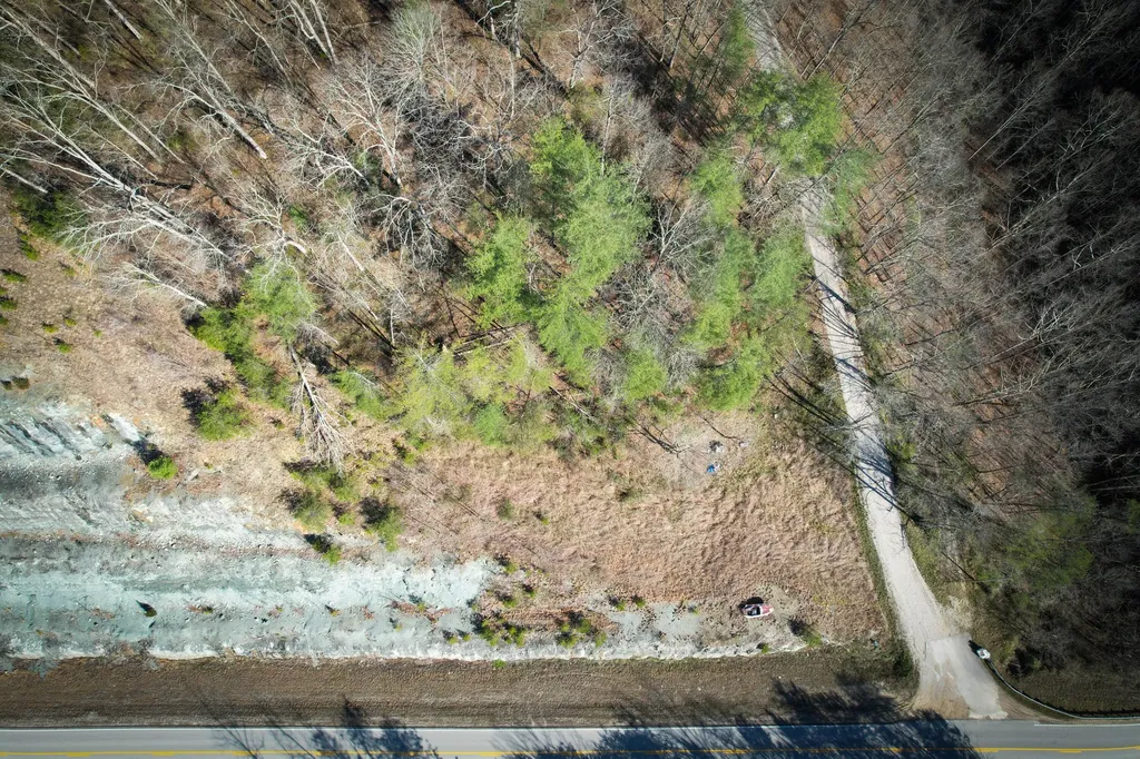 1 Running Ridge Road Wellington KY 40387