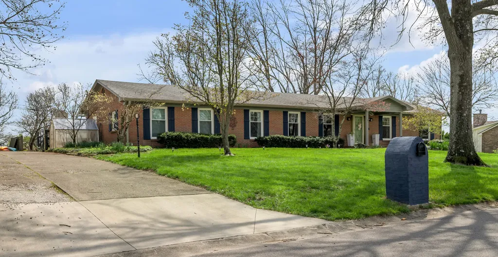 133 Vincewood Drive Nicholasville KY 40356