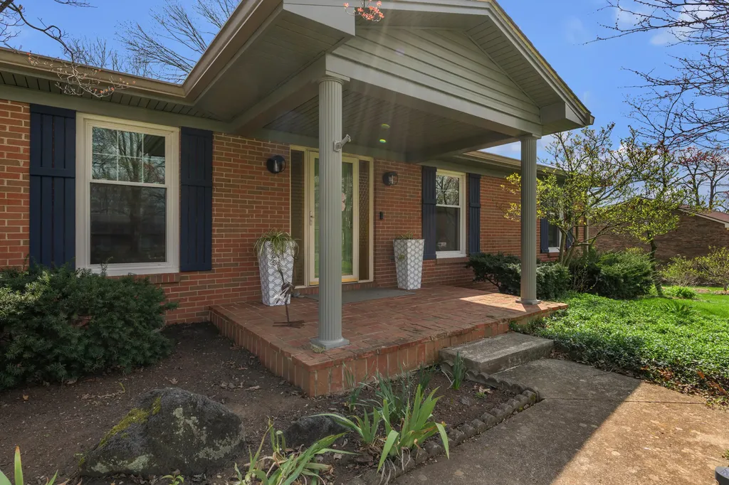 133 Vincewood Drive Nicholasville KY 40356