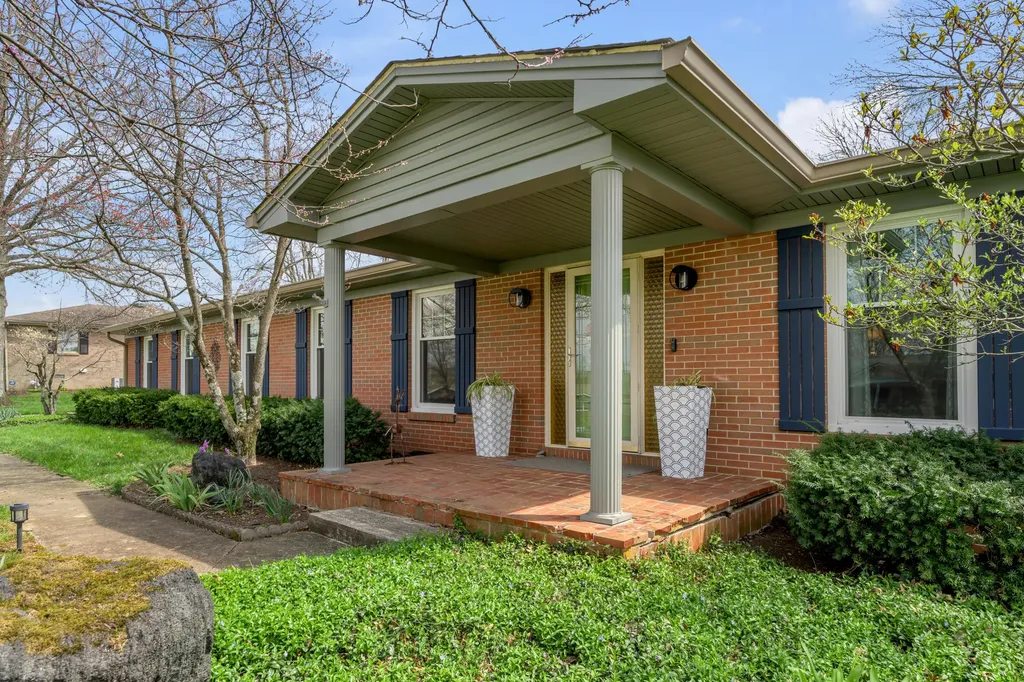 133 Vincewood Drive Nicholasville KY 40356