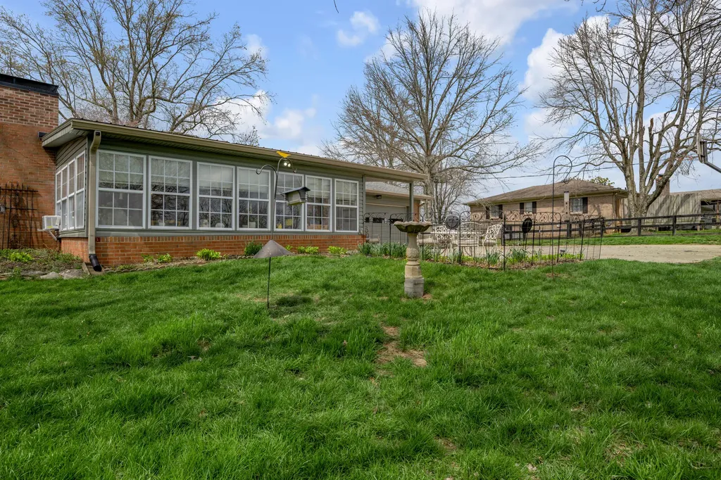 133 Vincewood Drive Nicholasville KY 40356
