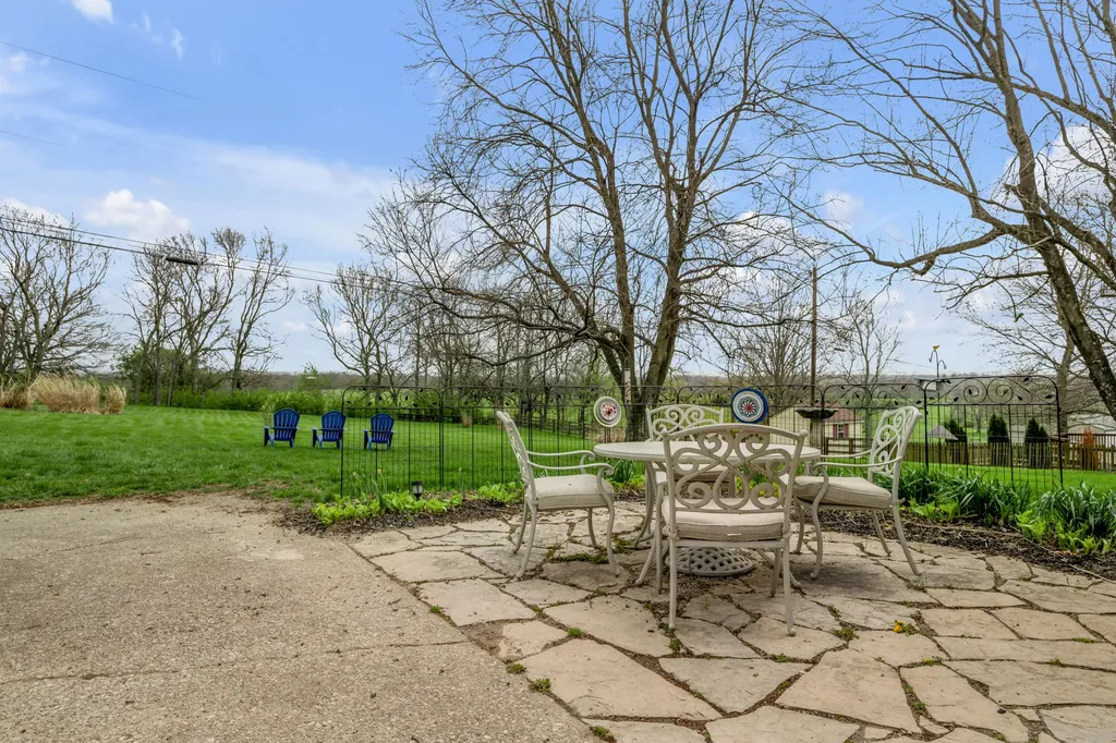 133 Vincewood Drive Nicholasville KY 40356