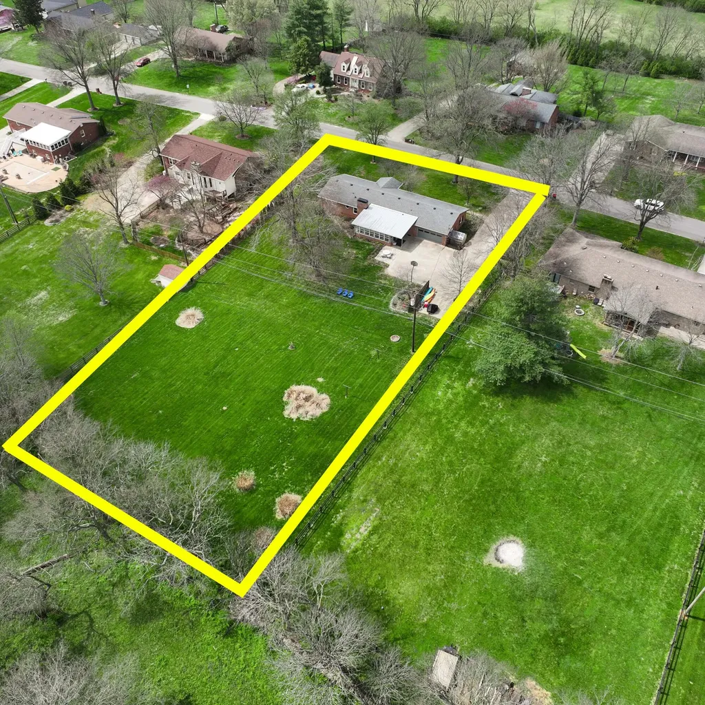 133 Vincewood Drive Nicholasville KY 40356