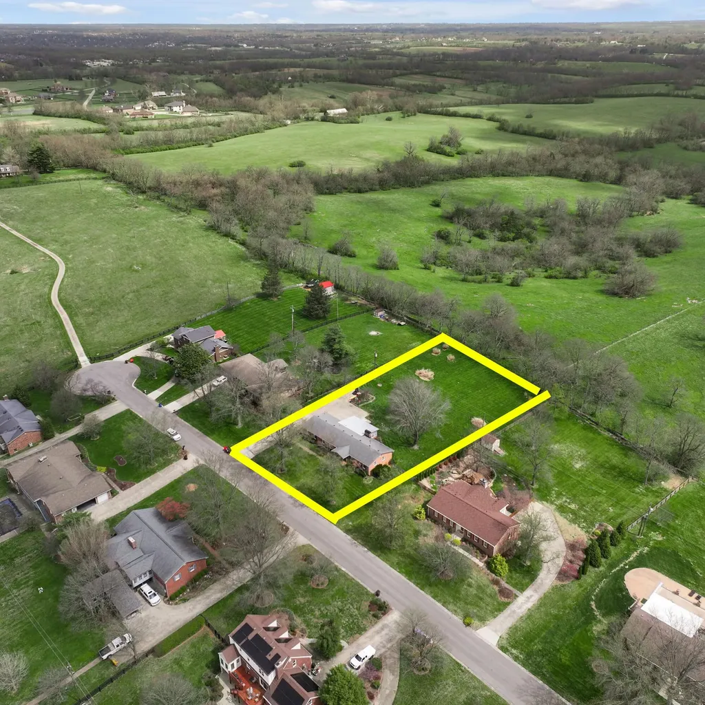 133 Vincewood Drive Nicholasville KY 40356