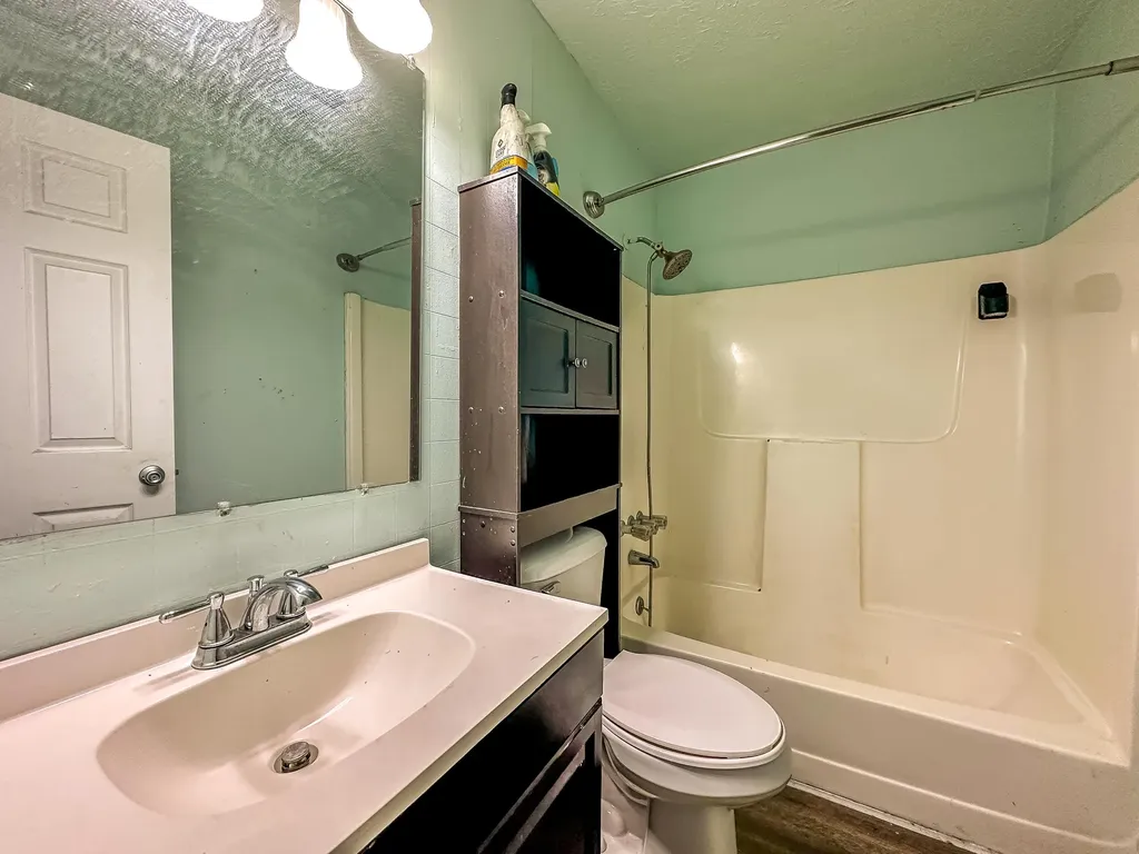 391 Line Creek Road Lily KY 40740