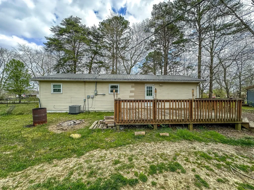 391 Line Creek Road Lily KY 40740
