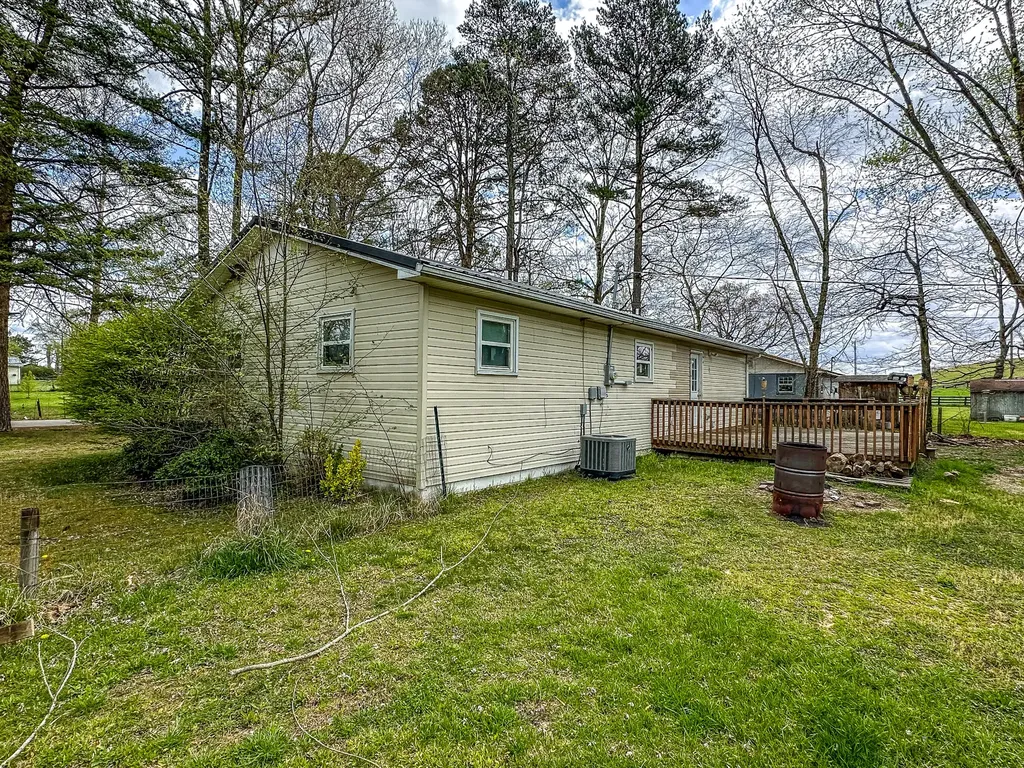 391 Line Creek Road Lily KY 40740
